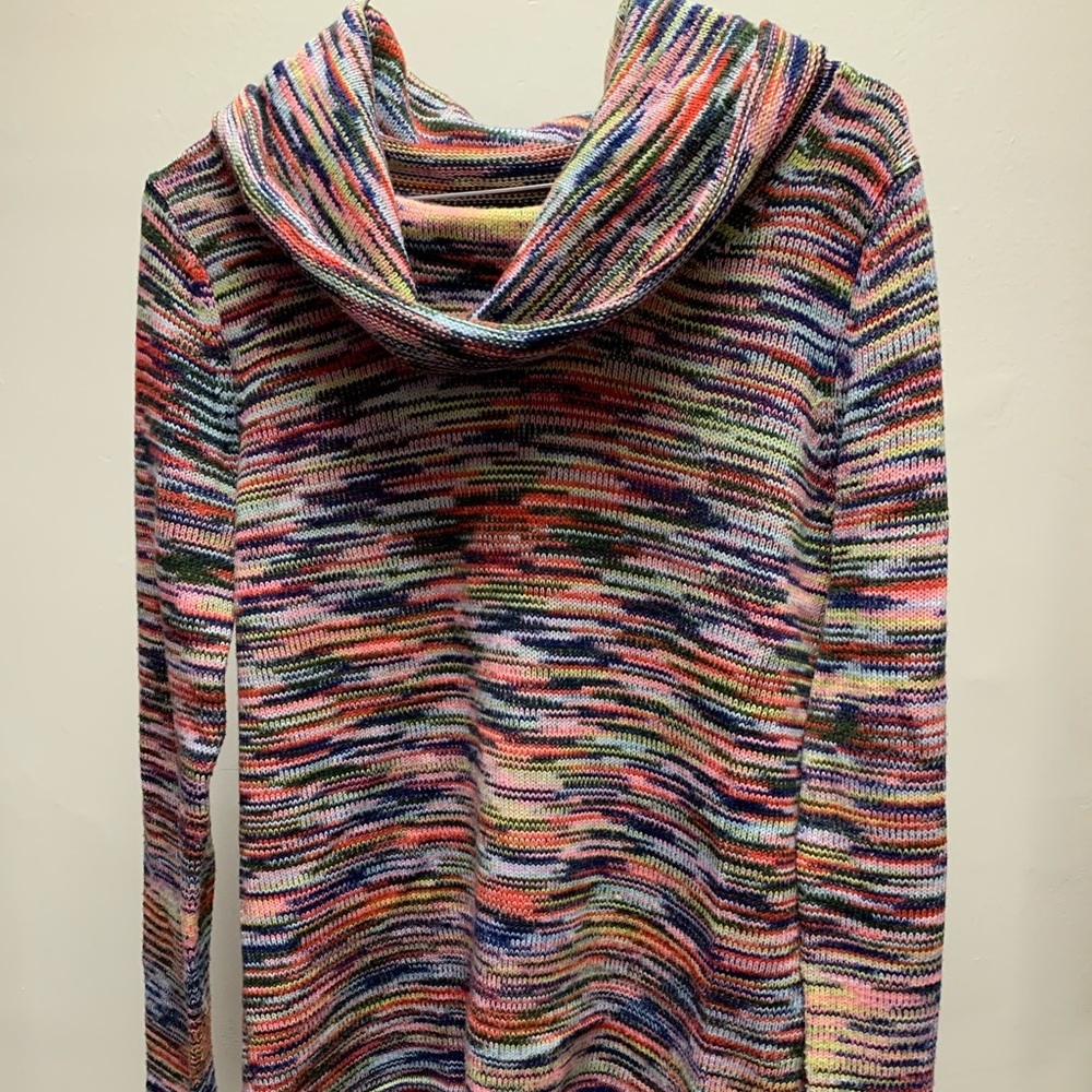 WILL ACCEPT MOST OFFERS Turtleneck sweater